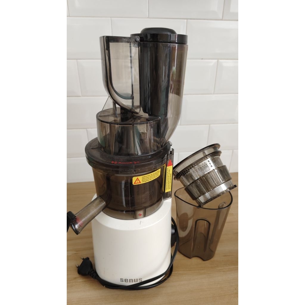 Preloved Senus Slow Juicer Pro 240 watt jus buah cold press