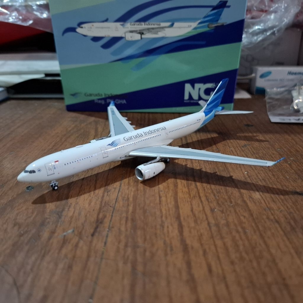 diecast pesawat NG Models Airbus Airbus A330-300 Garuda Indonesia Airways GIA 1:400