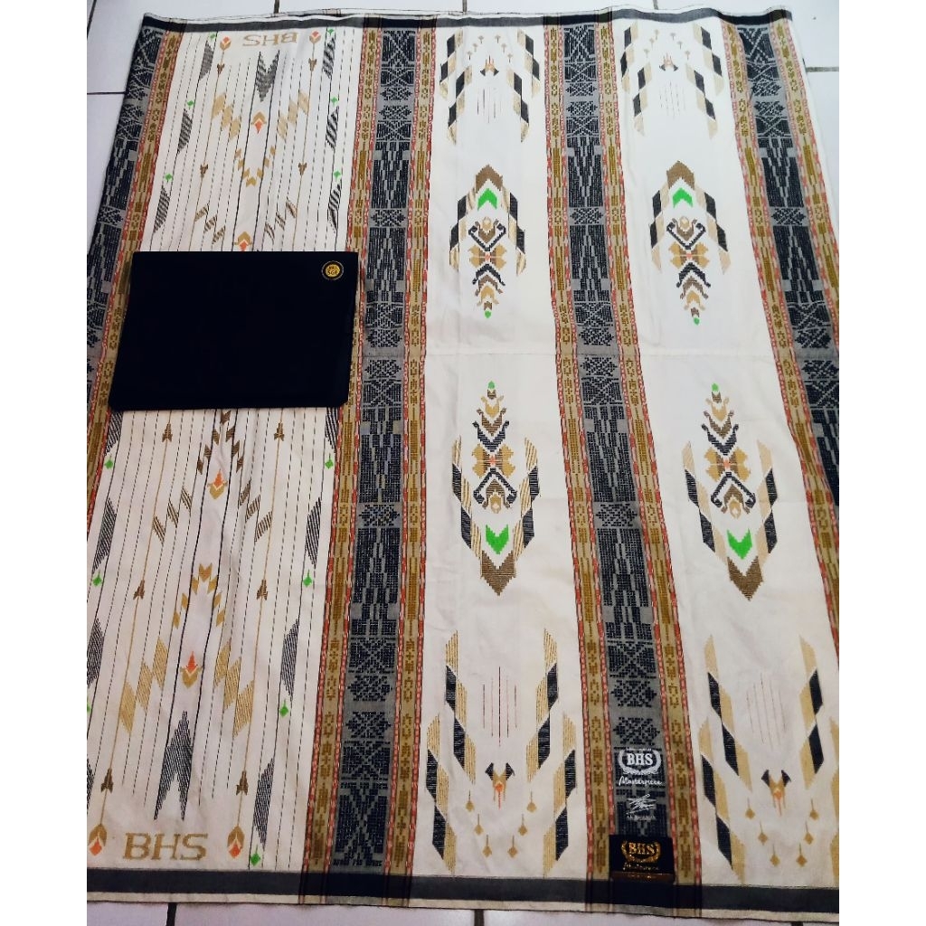 Bhs Masterpiece sge lawas 50% sutra putih tulang