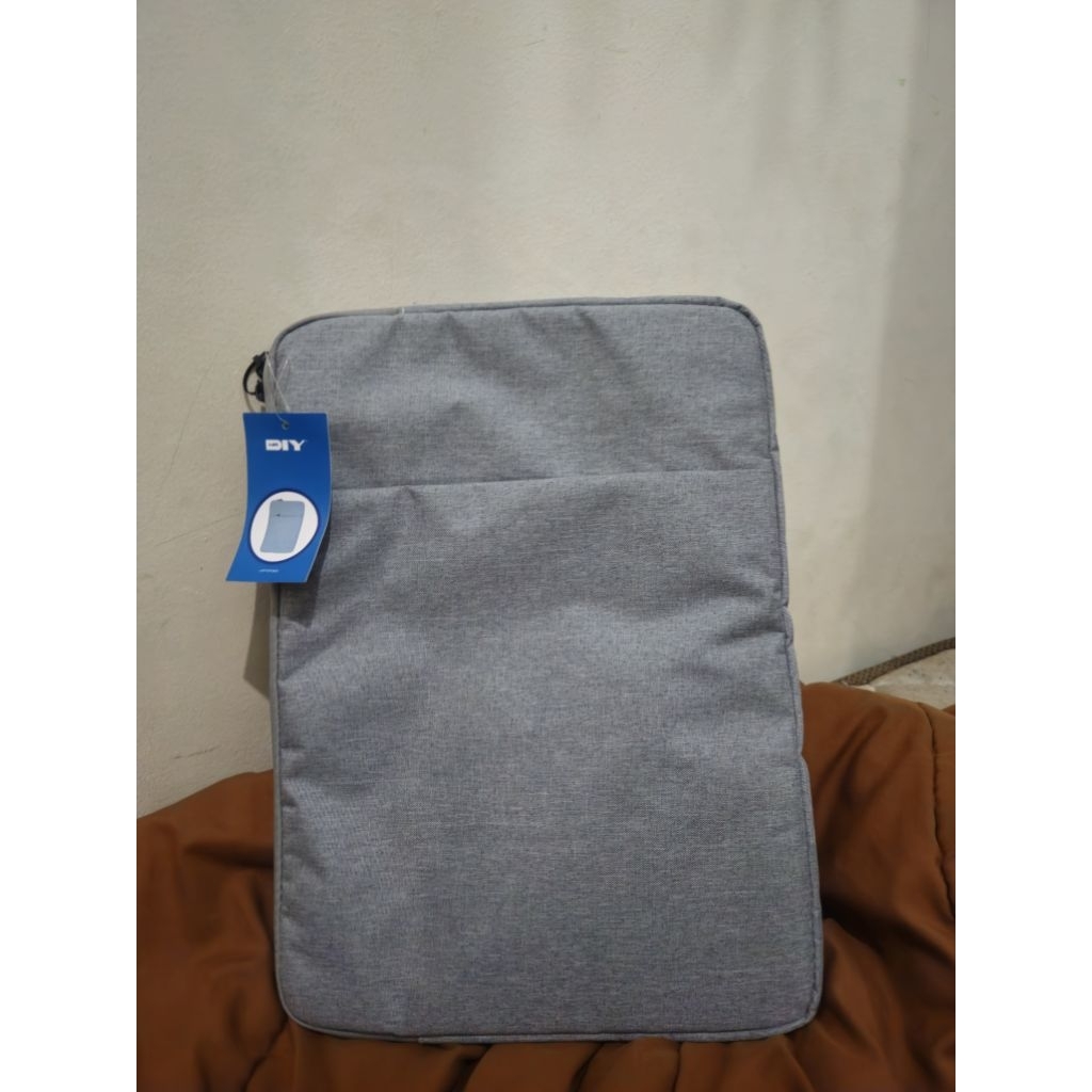 Tas laptop Mr DIY