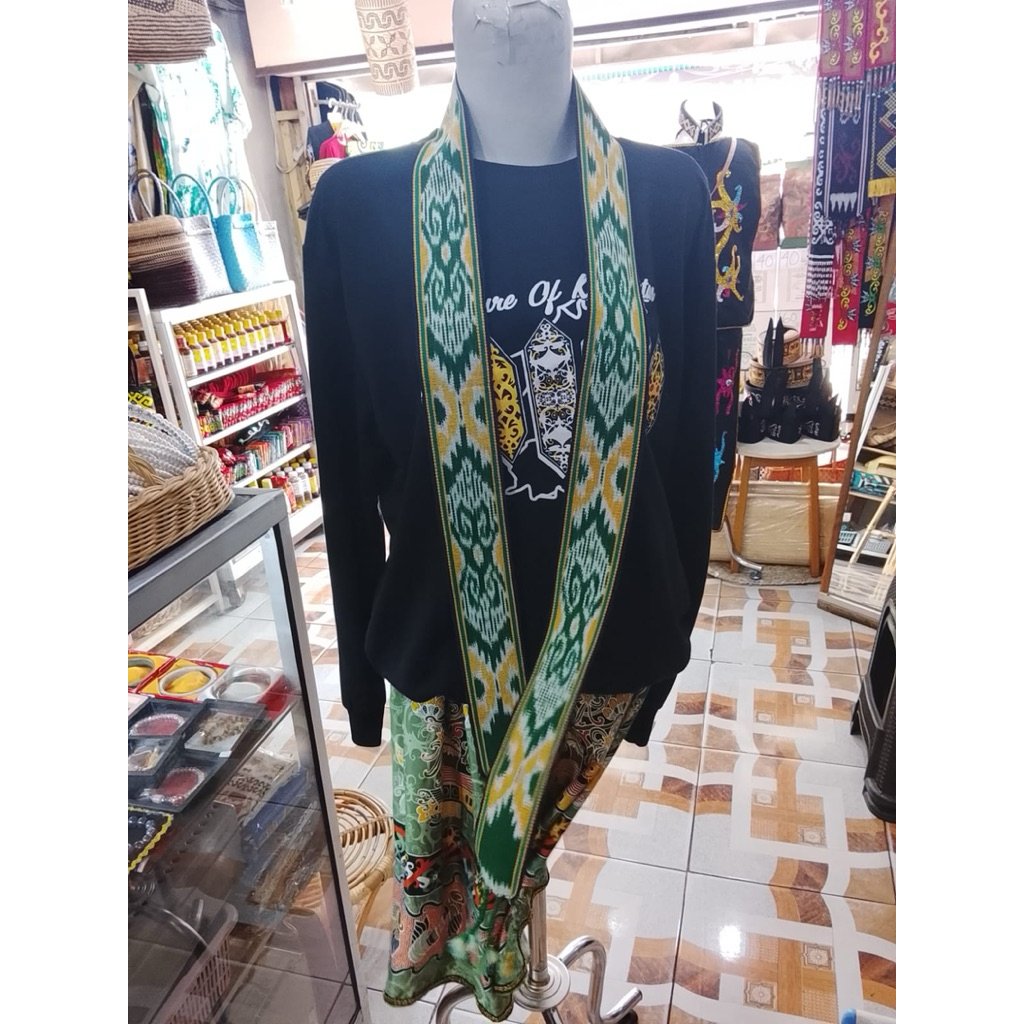 sweater dayak tameng