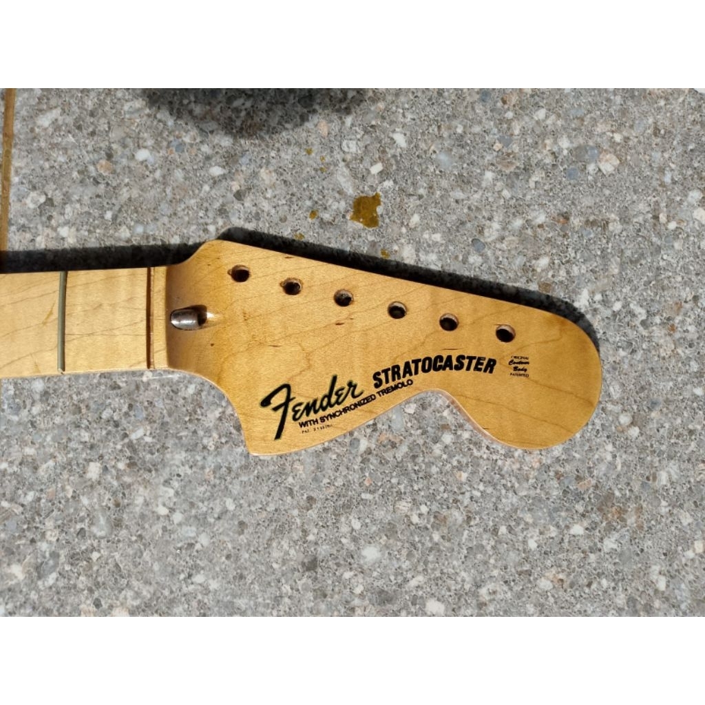 Neck model fender stratocaster