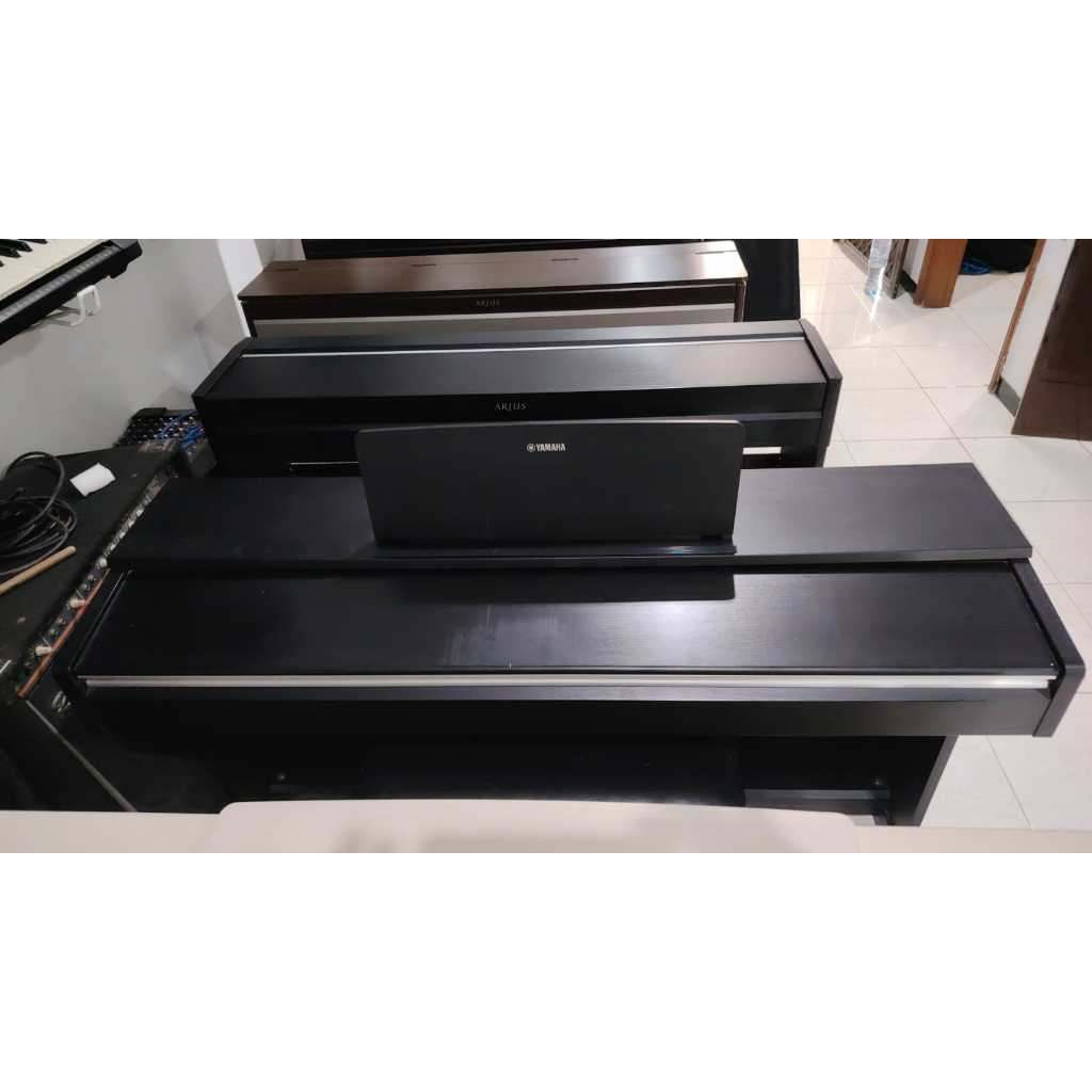 PIANO DIGITAL YAMAHA YDP 142