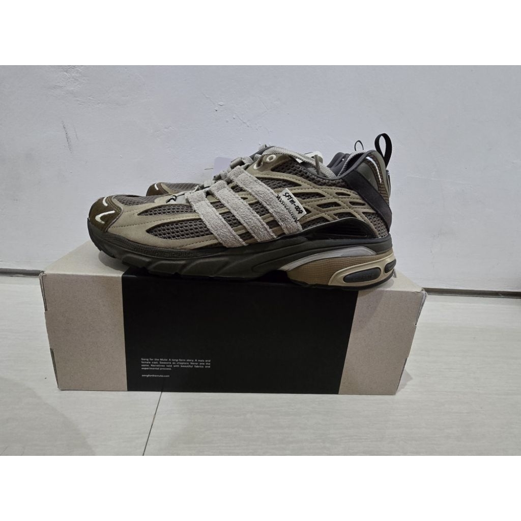 Adidas adistar cushion Song For The Mute Size 44 BNIB