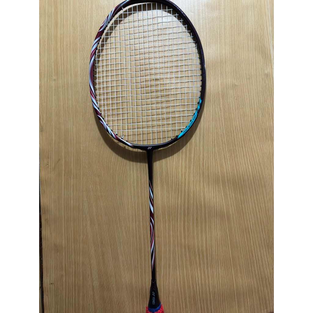 Yonex Astrox 100zz kurenai second bekas