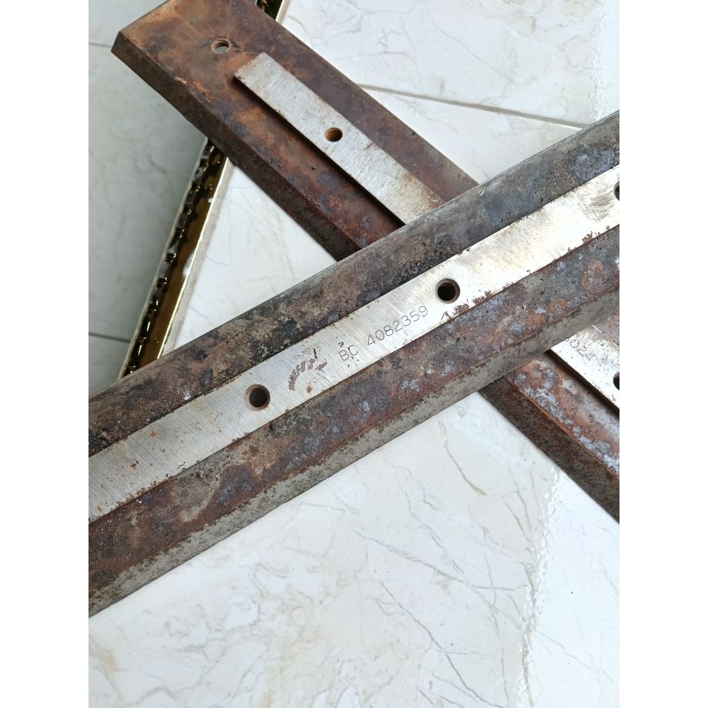pisau planer bekas pabrik merek kanefusa bahan bilah