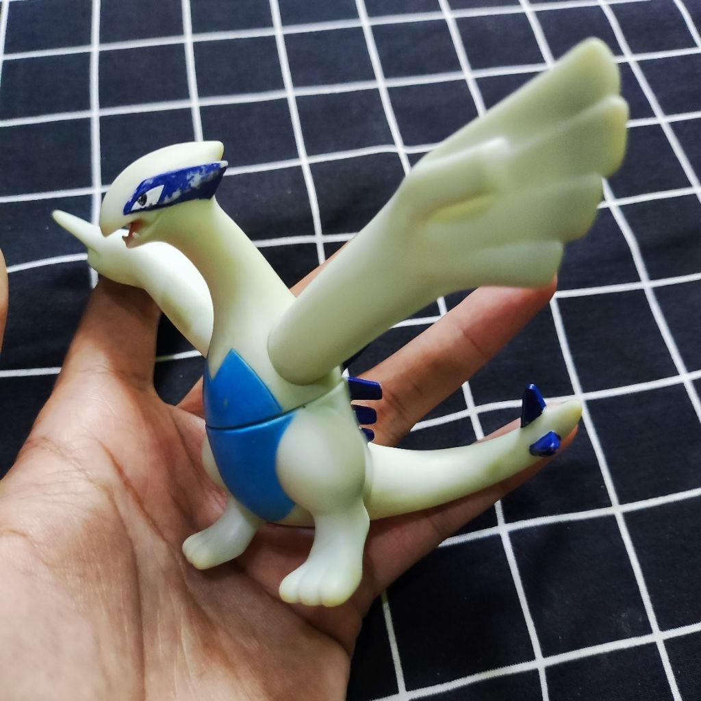 ACTION FIGURE / KOLEKSI / HIASAN POKEMON LEGENDARY LUGIA BANDAI