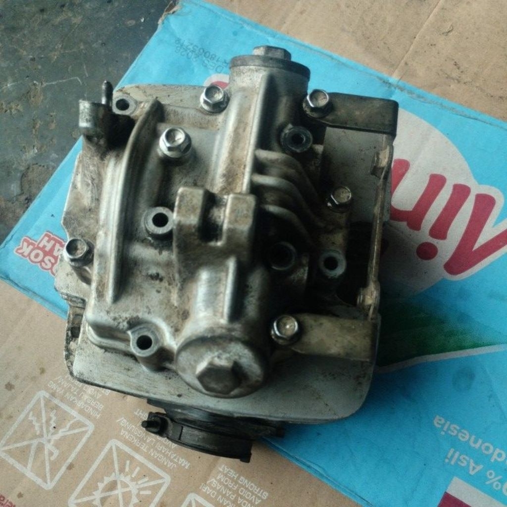 Blok head silinder head senderkop Thunder 125 original