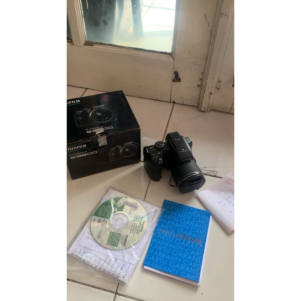 Jual fujifilm finepix S9800kondisi 98% minus pemakaian