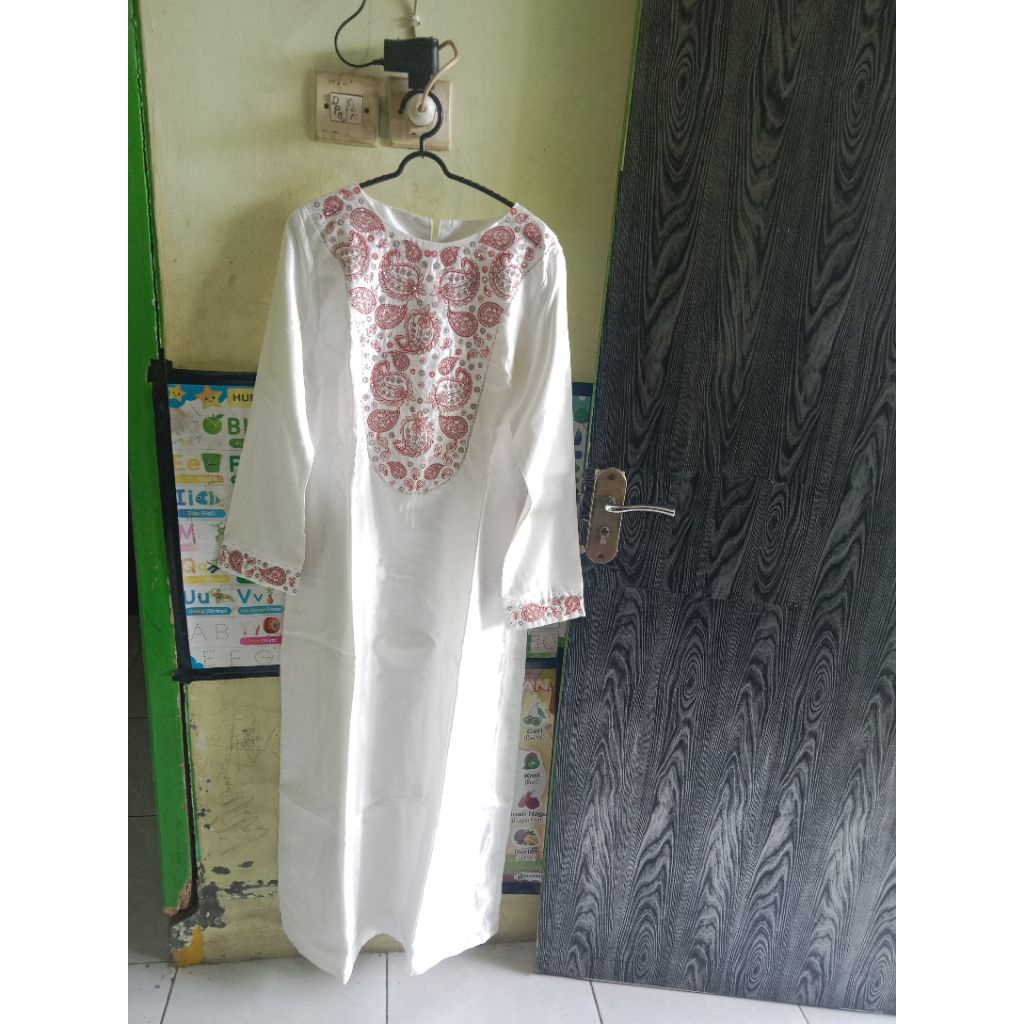 Baju bekas baju cewek gamis