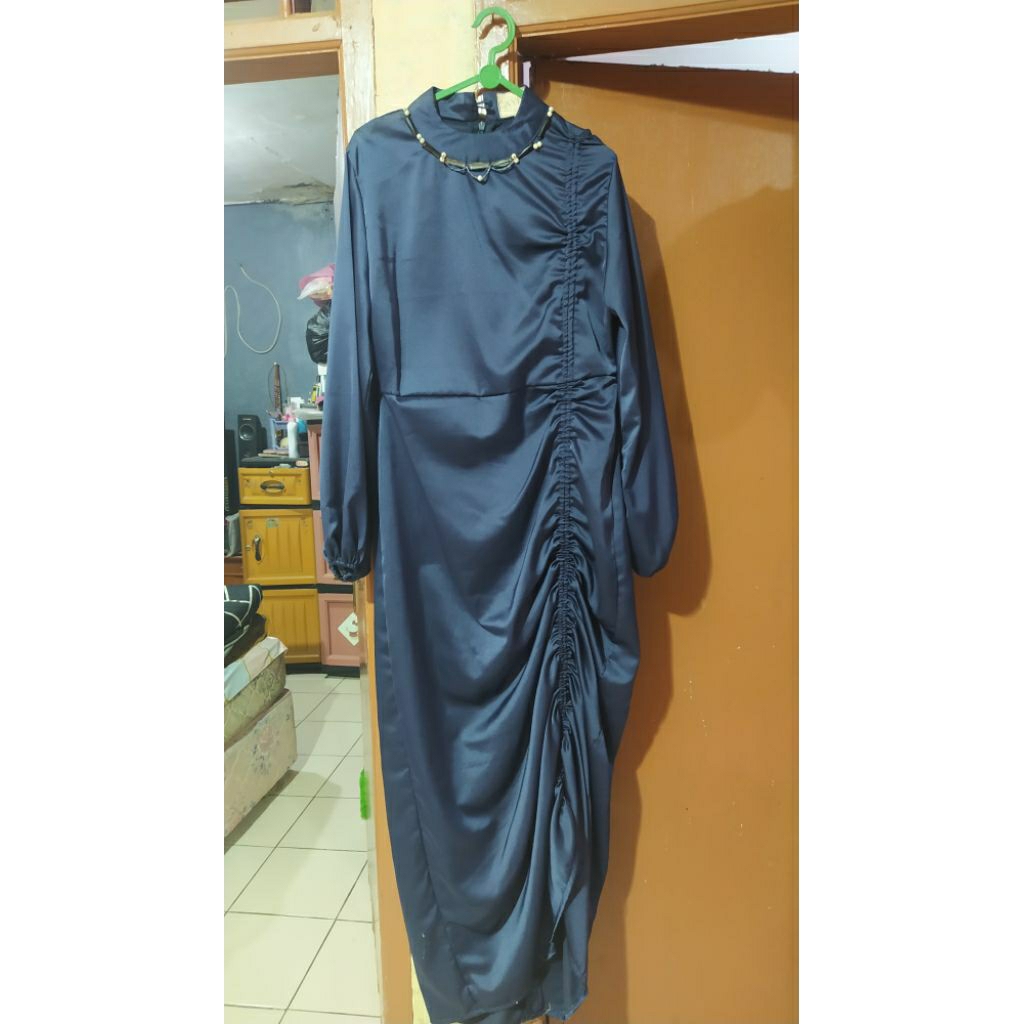 dress kondangan serut navy CAYLIN