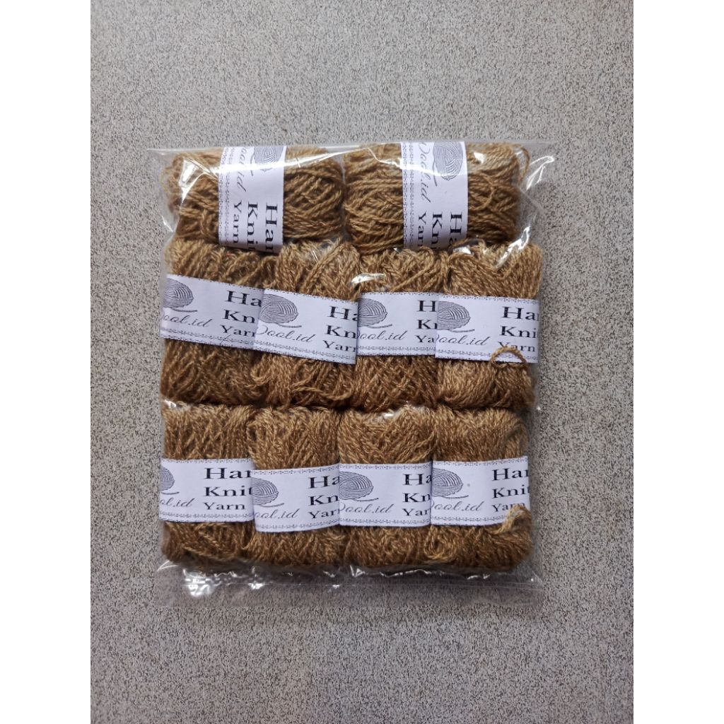 WOOL.ID /  coklat / Wol isi 10 / Benang Wol Warna / Benang wol pak / Benang wol kecil warna warni / 