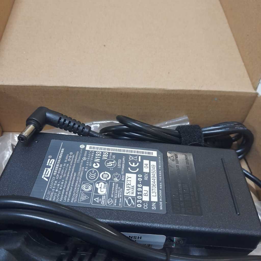 Charger ADVAN One PC All-In-One AMD Ryzen 5 3500U 19V 4.74A 90W PC AIO