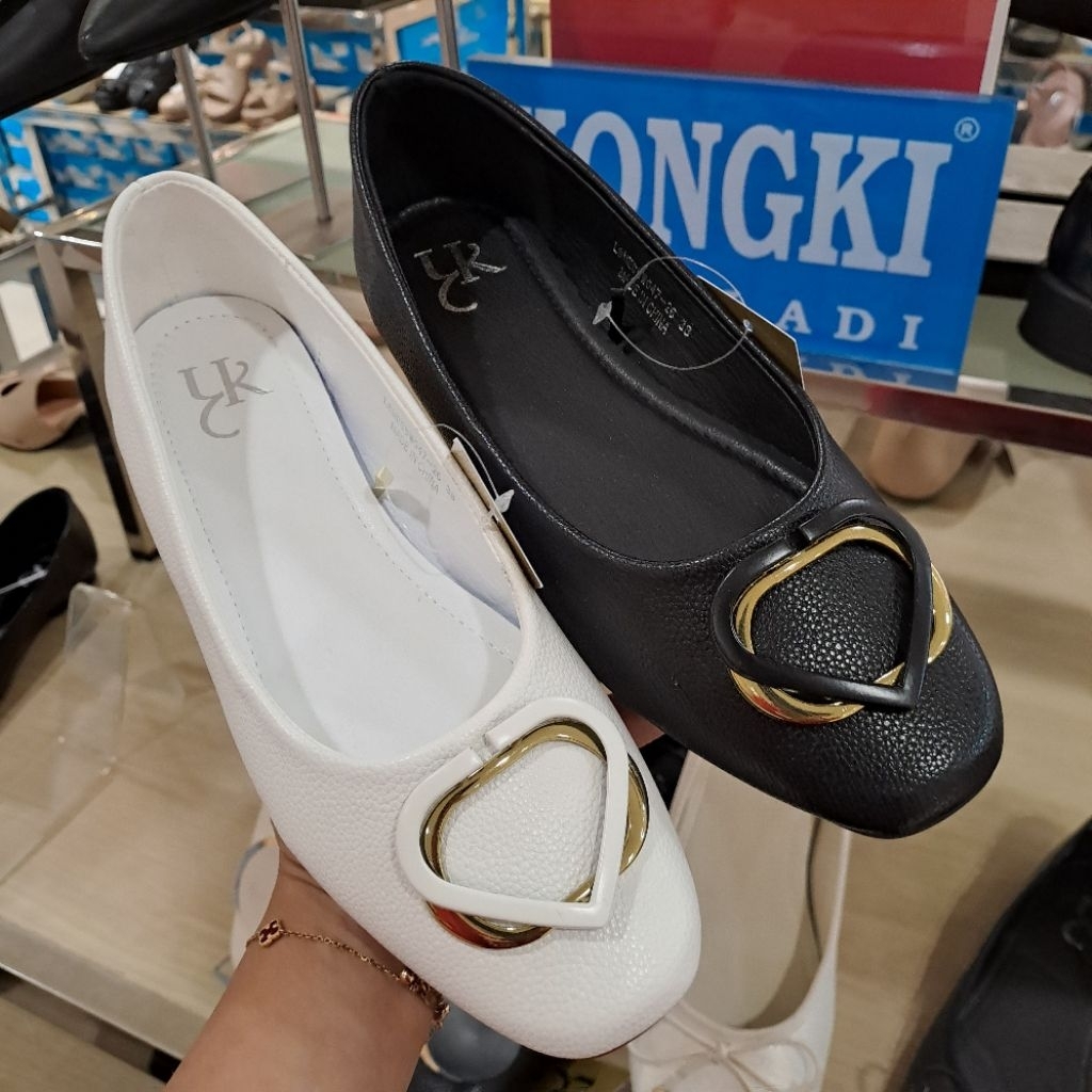sepatu flat wanita yongki komaladi