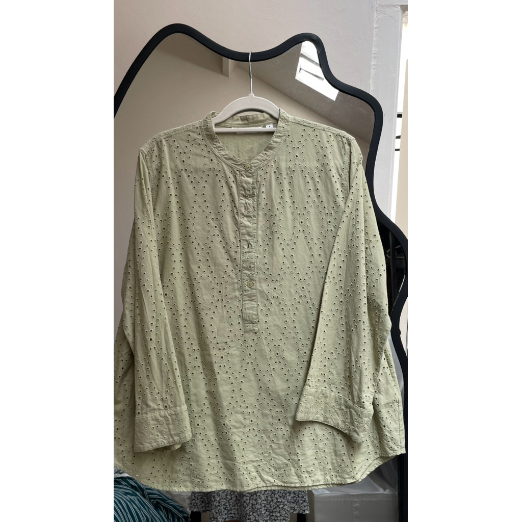 preloved Uniqlo blouse sage