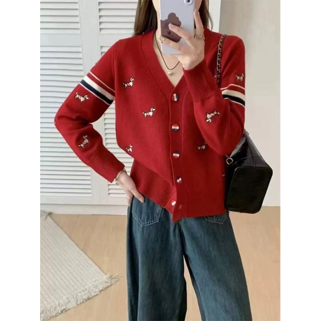 Cardigan Sweater Rajut Wanita Kerah V Kancing Aktif 4 Warna Premium Tag Label Thom Browne High Quali