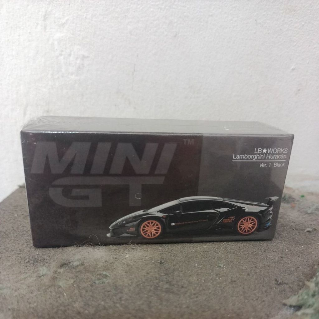 Mini GT//234 LB-Works Lamborghini Huracan ver.1 - Black Free Protektor