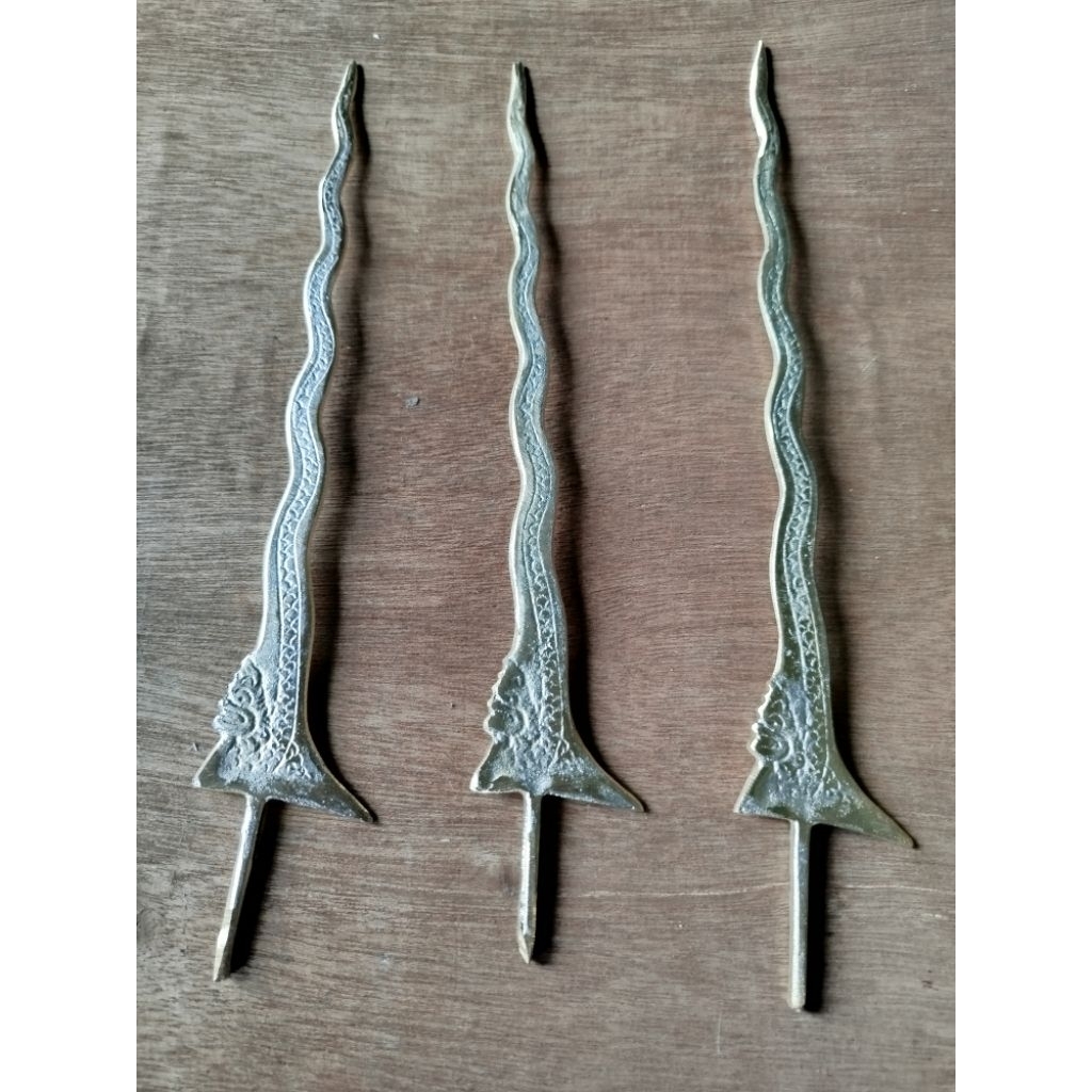 Keris Naga Kuningan