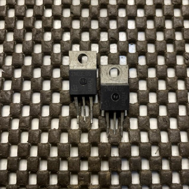 TRANSISTOR (2N03L05) BEKAS ORI