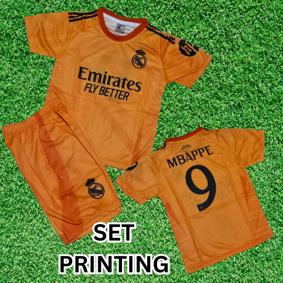 SETELAN BAJU JERSEY REALMADRID HITAM/SETELAN BAJU BOLA REALMADRID AWAY KIDS KW/new setealn baju jers