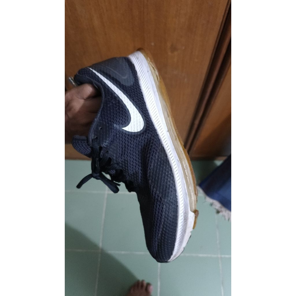 Sepatu_Sneakers Nike Zoom all Out2_size41