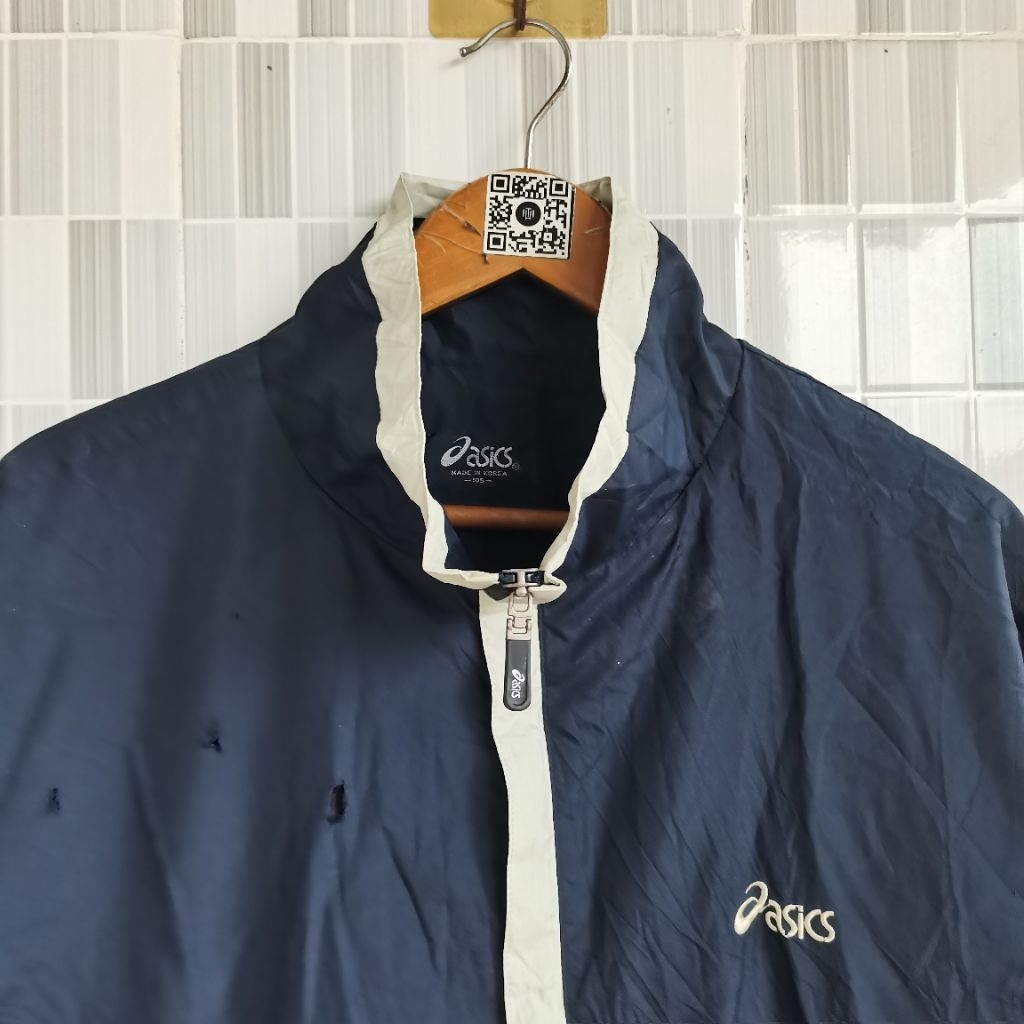 1218. JAKET WINDBREAKER ASICS SIZE XL WARNA NAVY  PRELOVED