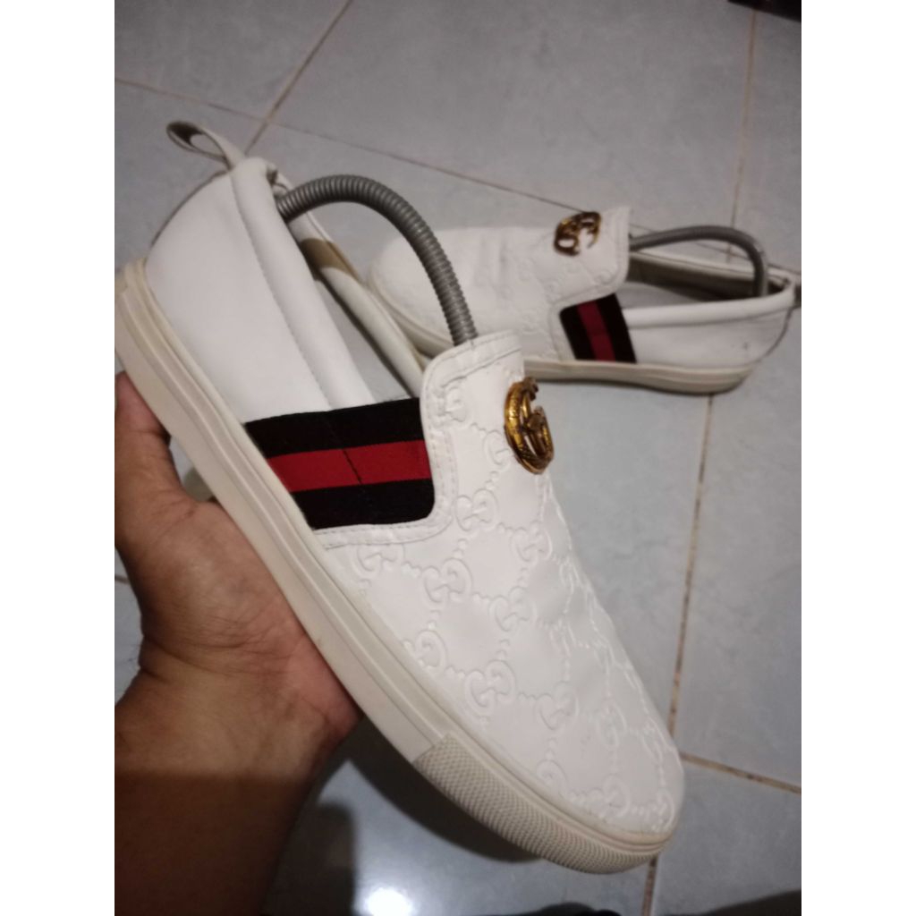 Sepatu Gucci second