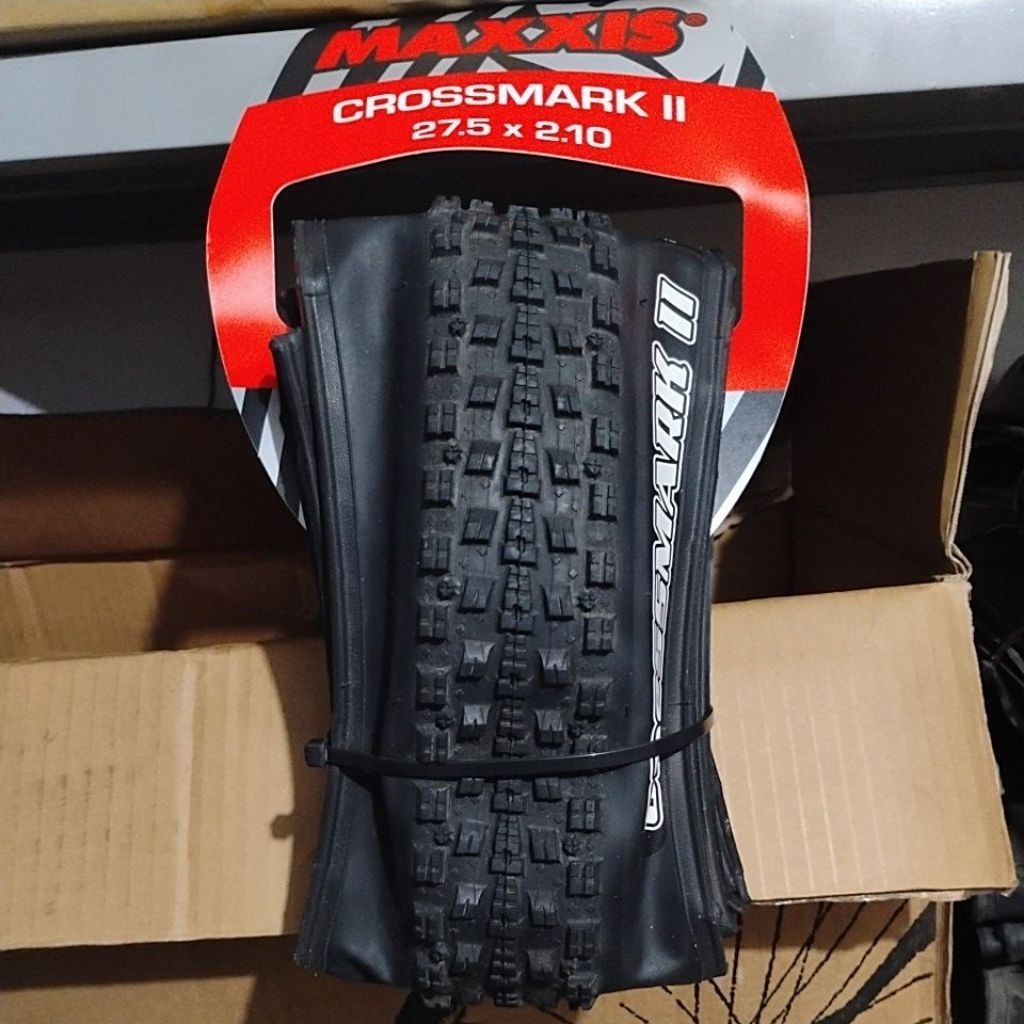 Ban Luar Maxxis Crossmark II 27.5 x 2.10