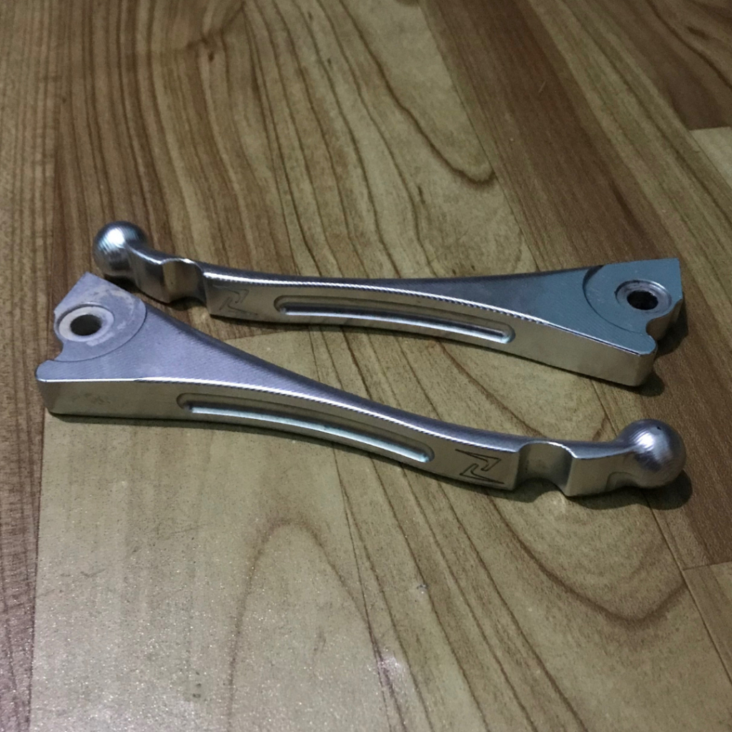 HANDLE REM ZELIONI COPY VESPA GTS (BEKAS)