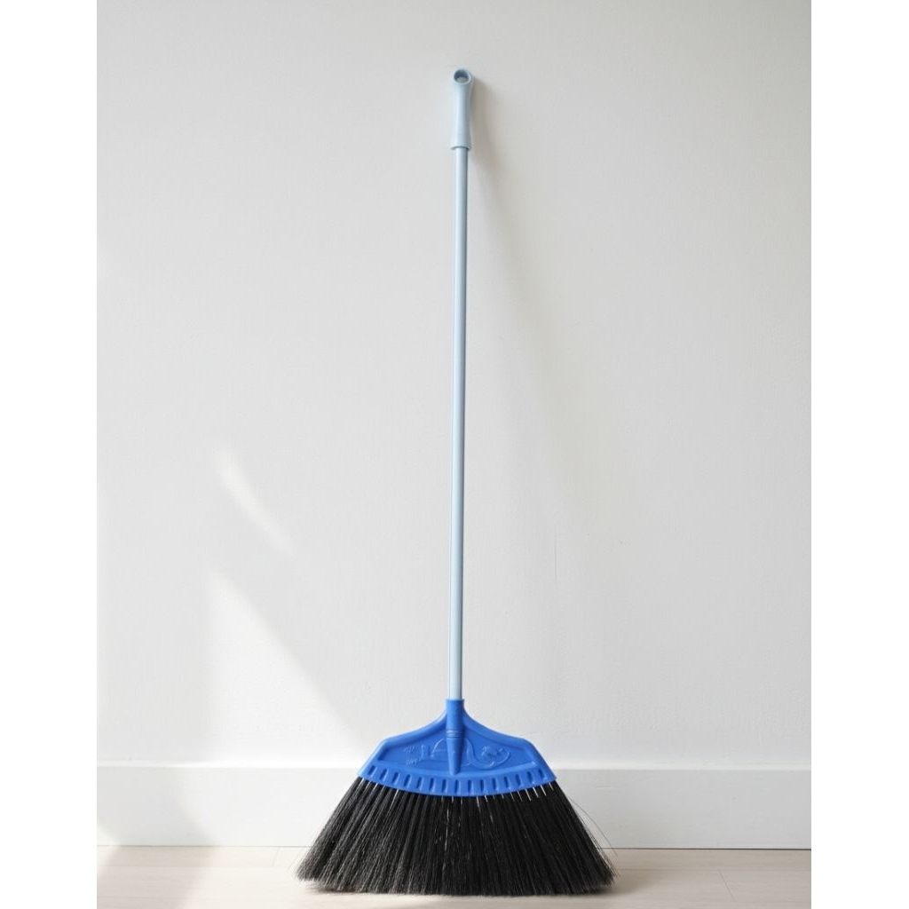 [PRELOVED] Sapu Ijuk Lantai Murah / Sapu Lantai Nilon Hitam Gagang Panjang Bagus