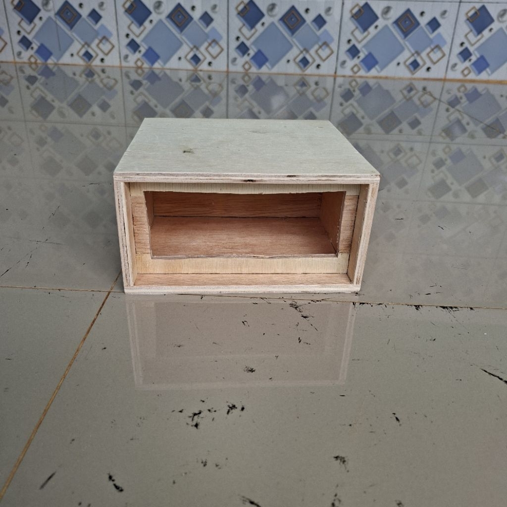BOX POWER AMPLIFIER