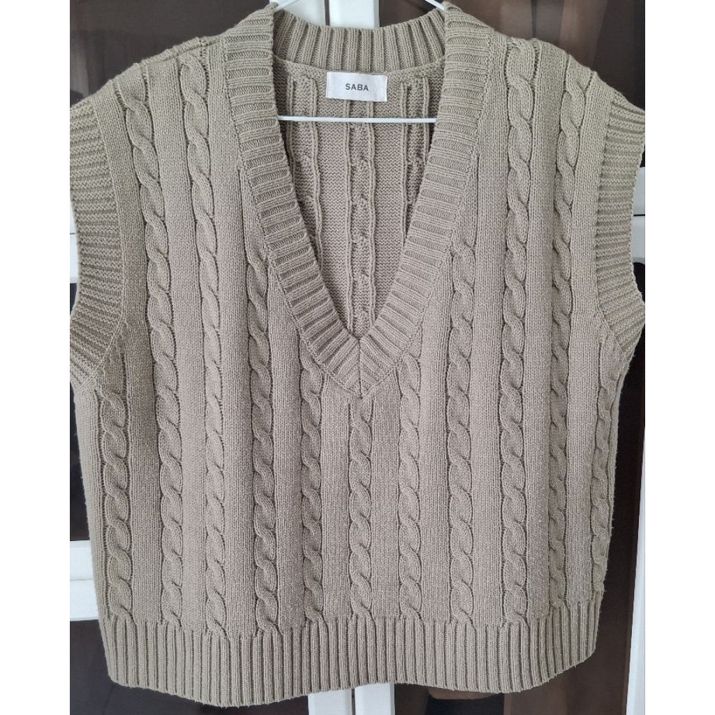 Preloved Saba Knit Vest warna Sand