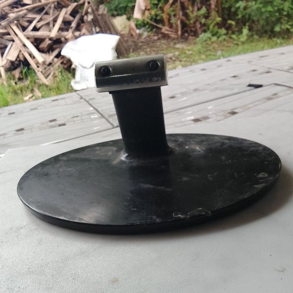 Kaki Monitor Samsung E1920X