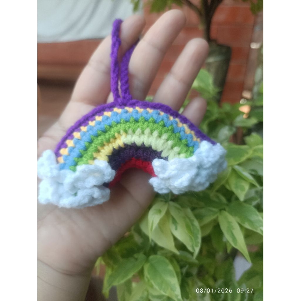 gantungan pelangi rajut || rainbow crochet keychain