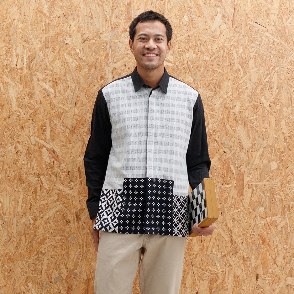 Tarba - Bonolo Kemeja Tenun Lengan Panjang