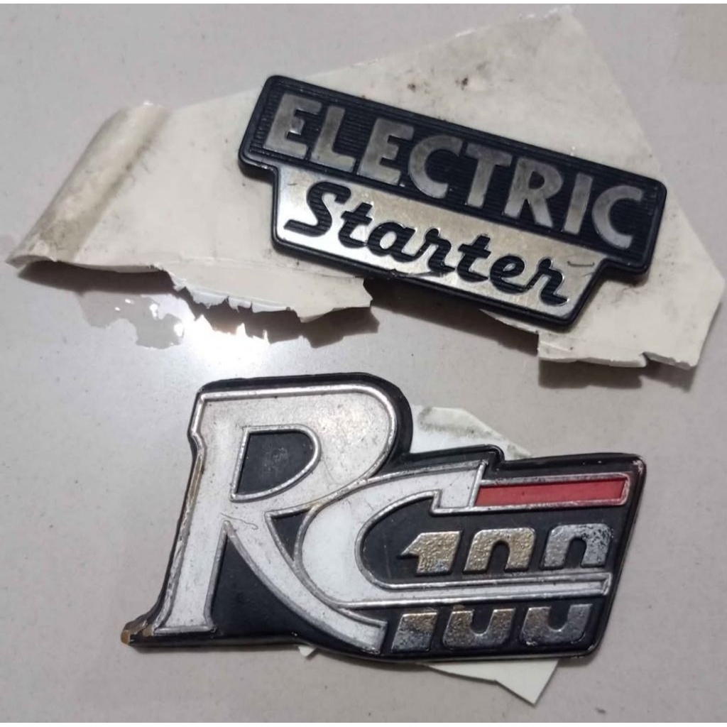 emblem sayap suzuki rc100