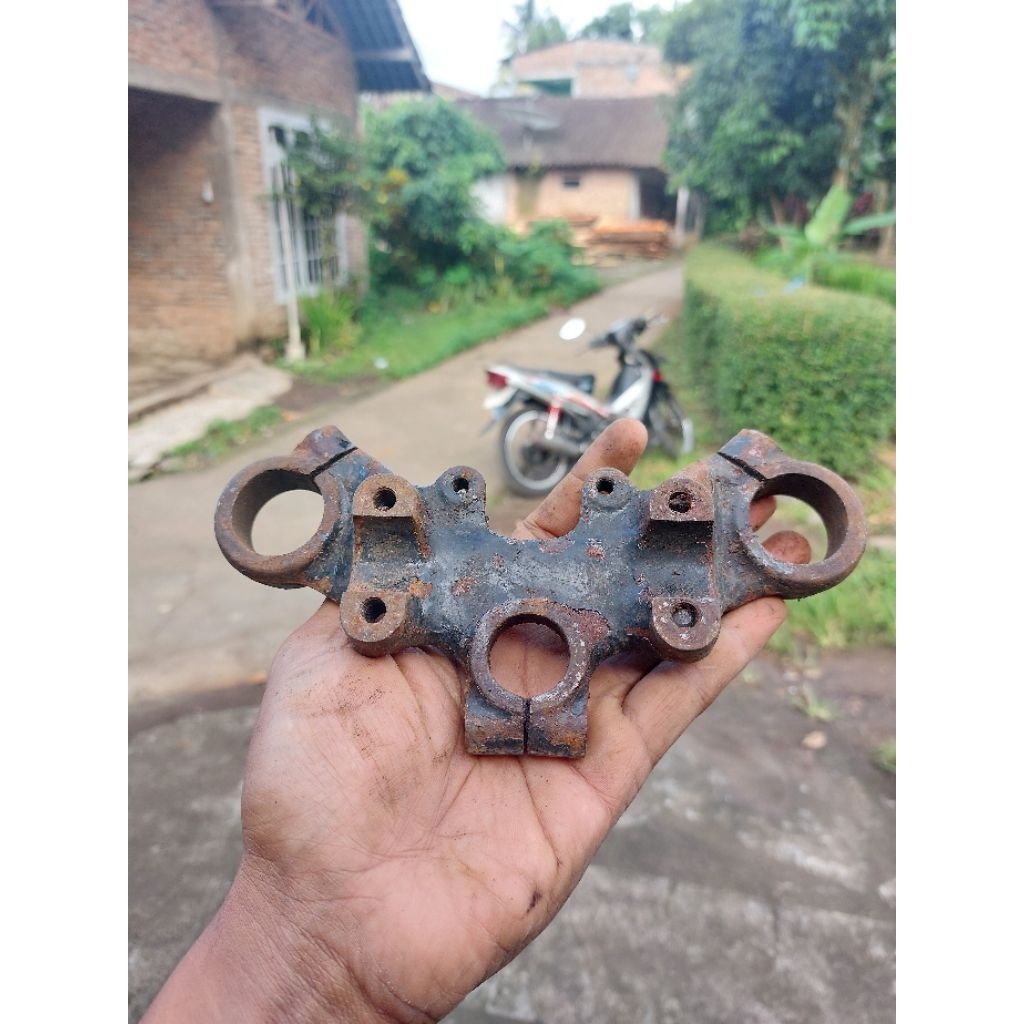 Segitiga Atas Yamaha Dt100 Original