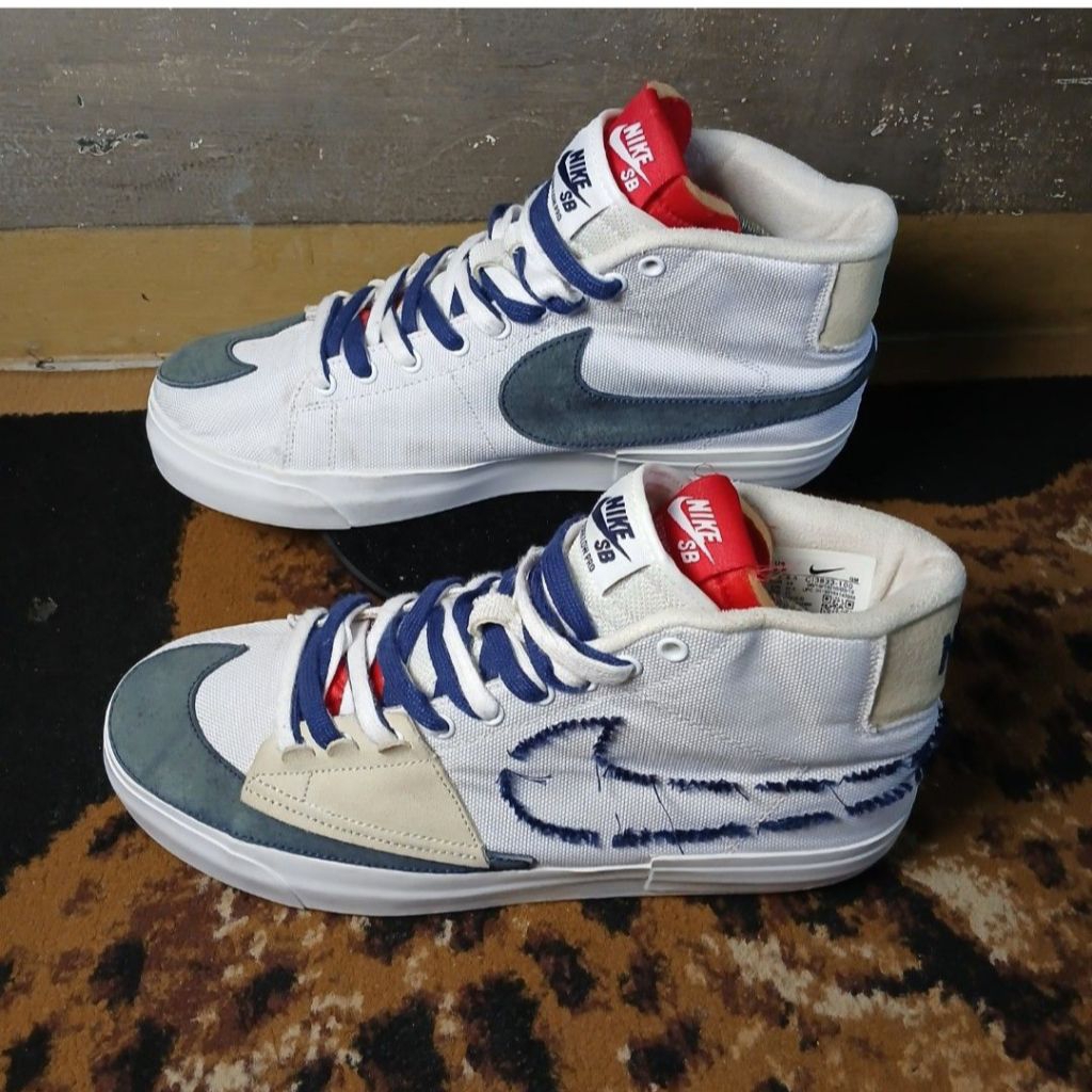 Sepatu Sneakers Kasual SB Zoom Blazer Mid Edge White