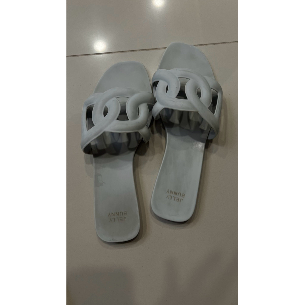 preloved sandal jelly bunny original