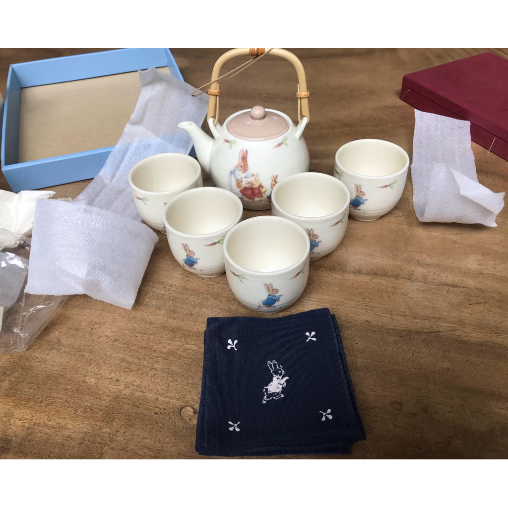peter rabbit tea pot set