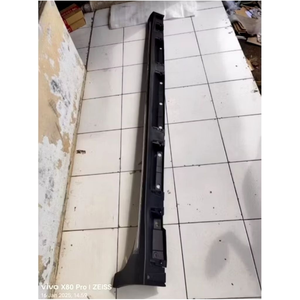 Bodykit samping innova reborn venturer 2016 2017 2018 2019