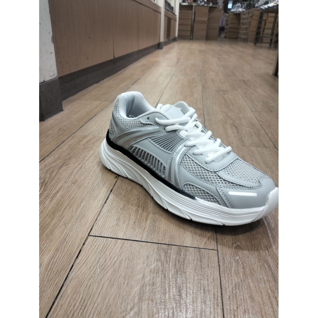 Sepatu Pria brand Volo By matahari