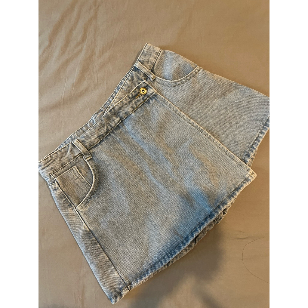 Preloved denim mini skort HELLOLILO size M/L