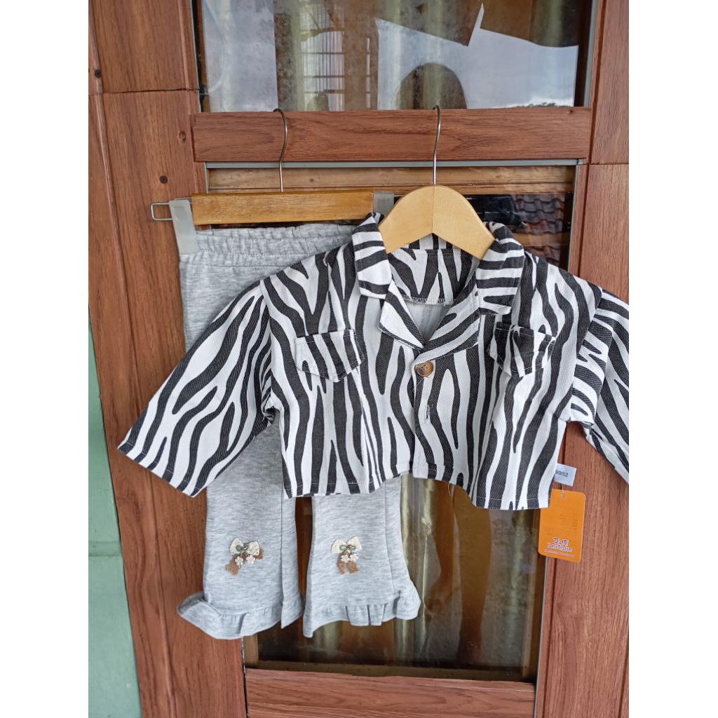 Preloved new setelan one set celana cutbray atasan blazer anak perempuan