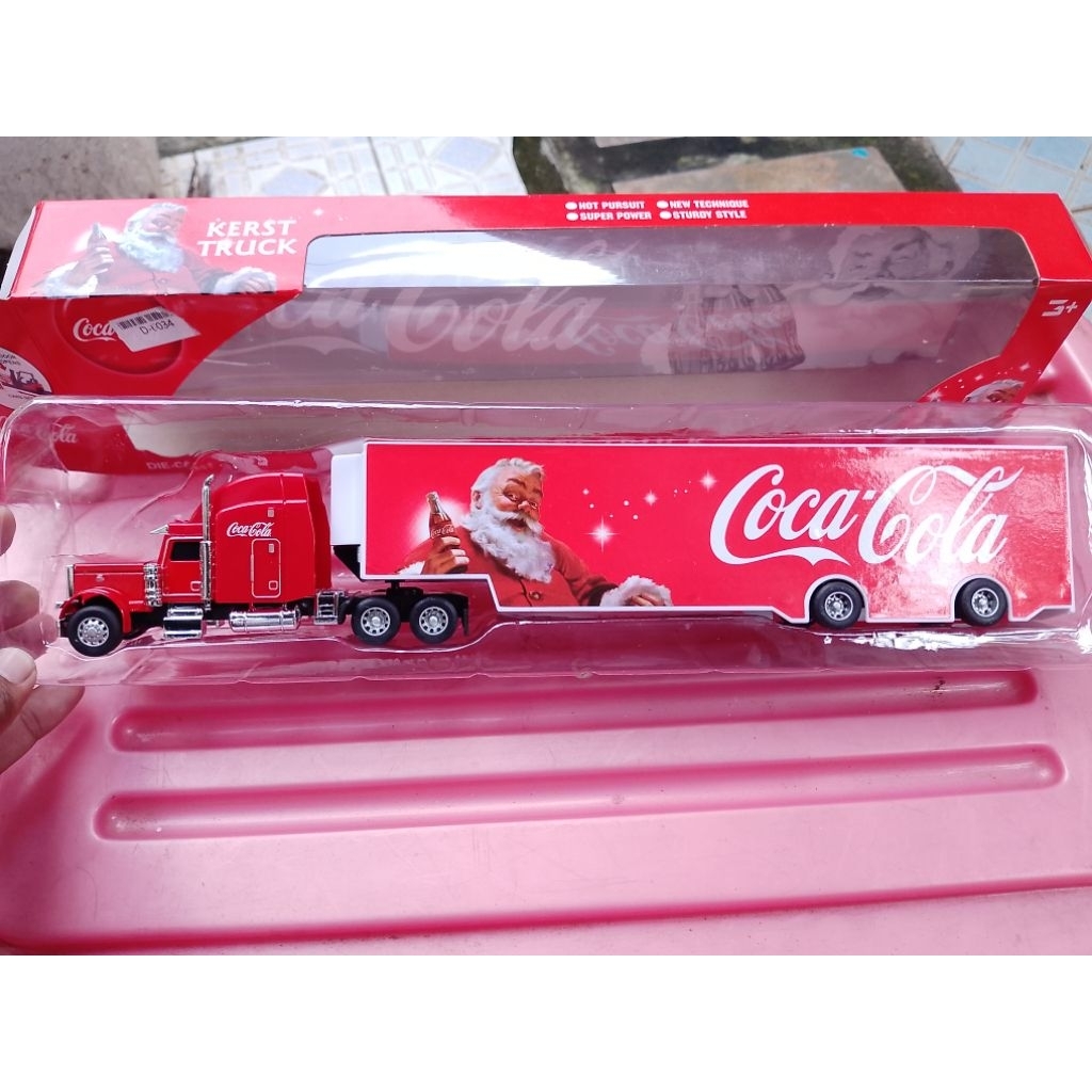 Diecast truck Coca cola Christmas edition