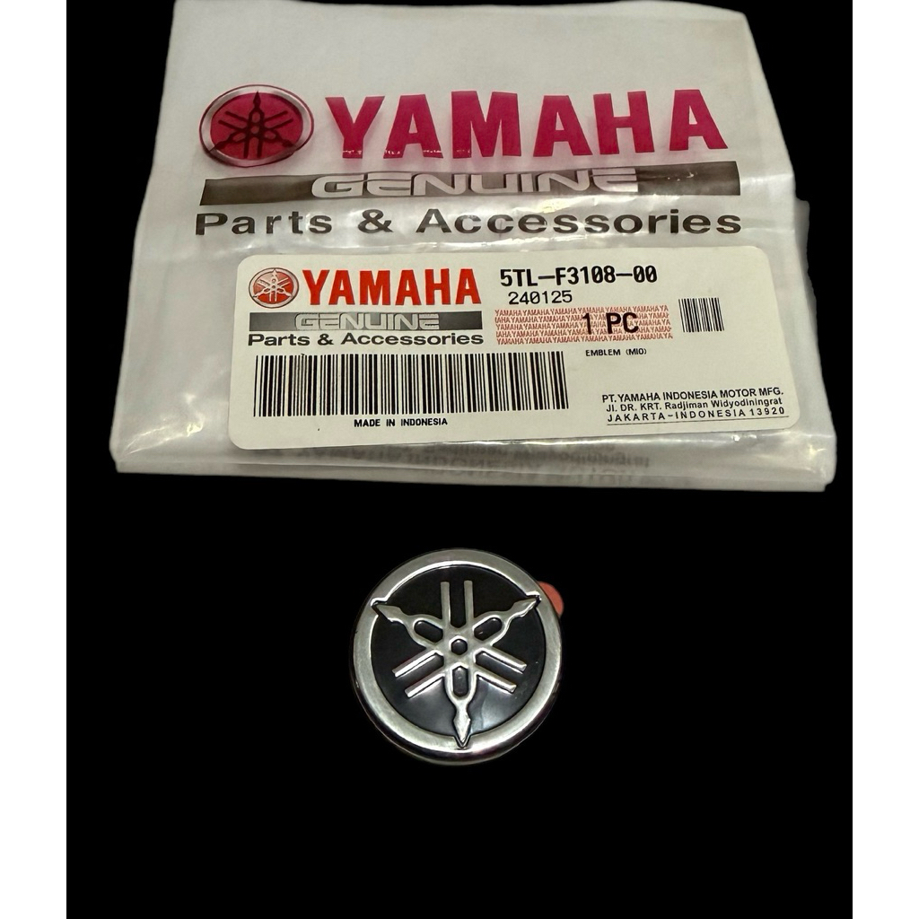 EMBLEM TAMENG DEPAN YAMAHA MIO ORIGINAL