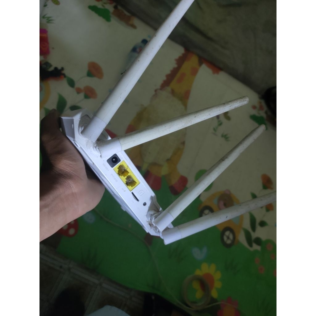 router wifi 4g aloprator gsm