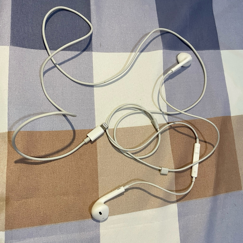 Preloved Original Earphone Earpods Lightning Apple