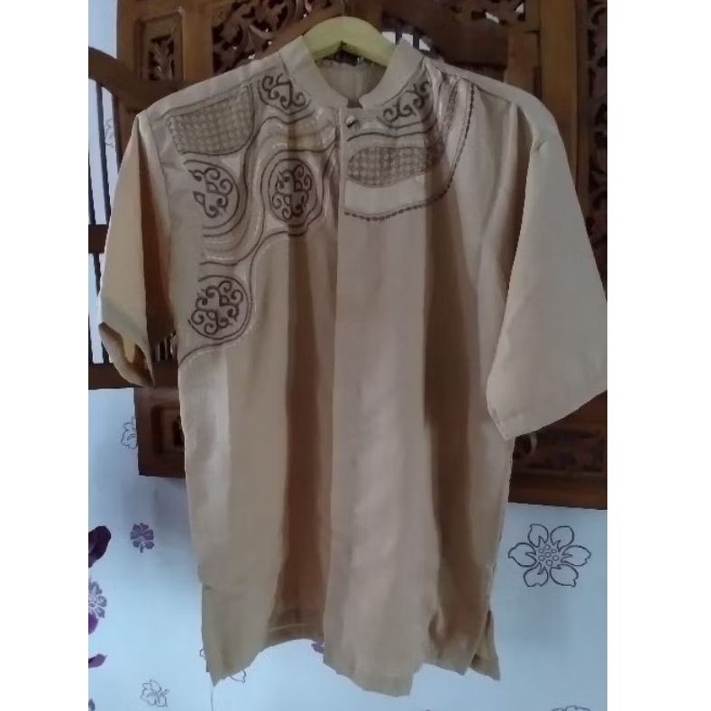 Baju Koko Pria " ELSINTA Collection " ( Size LD 110 / P 70 ) " Preloved Second Branded