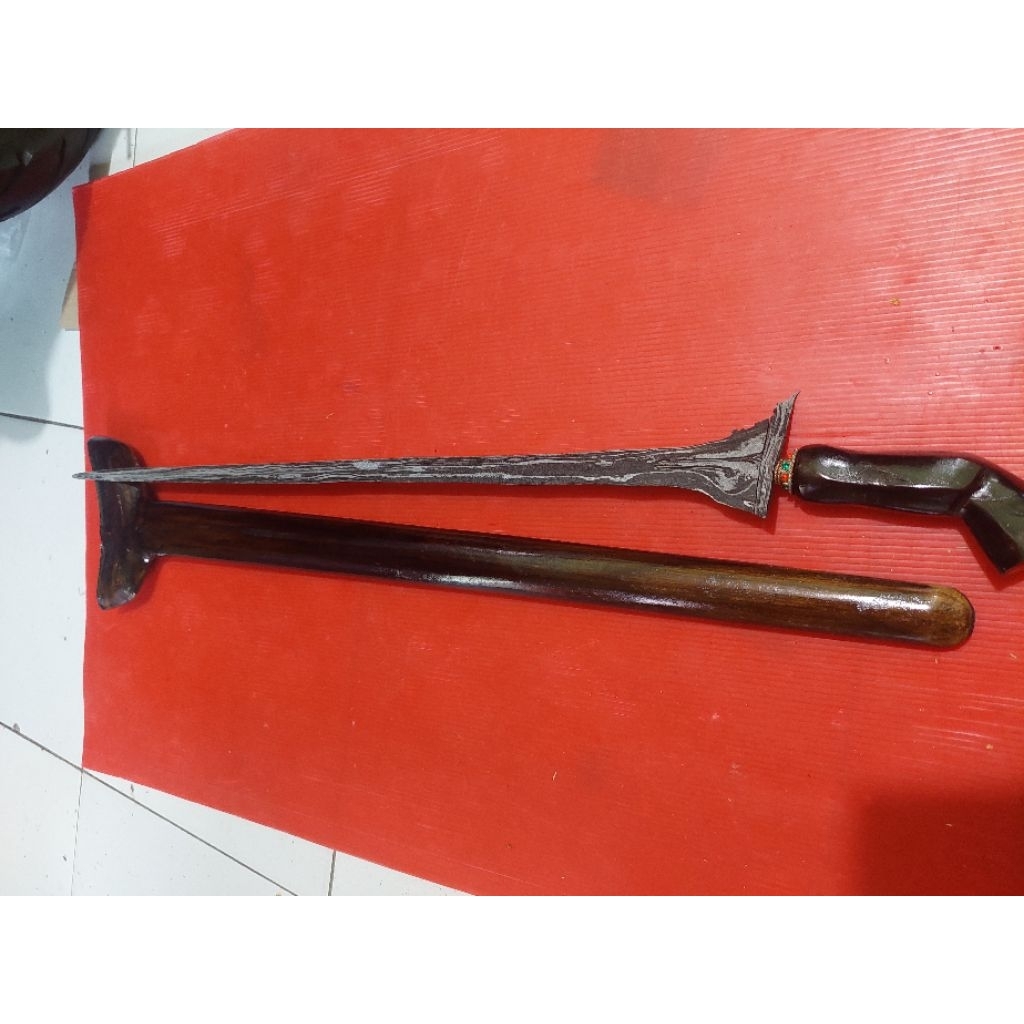 keris bangkinang lurus